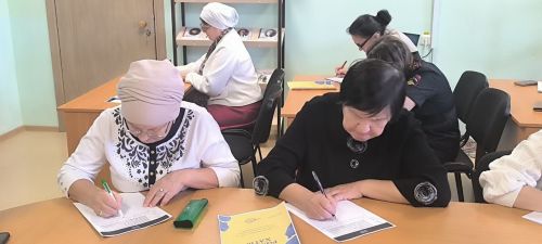 Сабаның сәләтле балалар мәктәбендә татарча диктант язу акциясендә 200дән артык кеше катнашкан