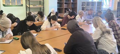 Сабаның сәләтле балалар мәктәбендә татарча диктант язу акциясендә 200дән артык кеше катнашкан