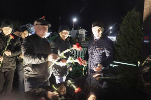 Саба  ракетачылары  һәм  артиллеристлары митингка чыкты