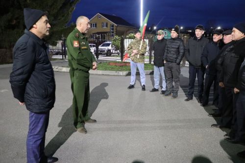 Саба  ракетачылары  һәм  артиллеристлары митингка чыкты
