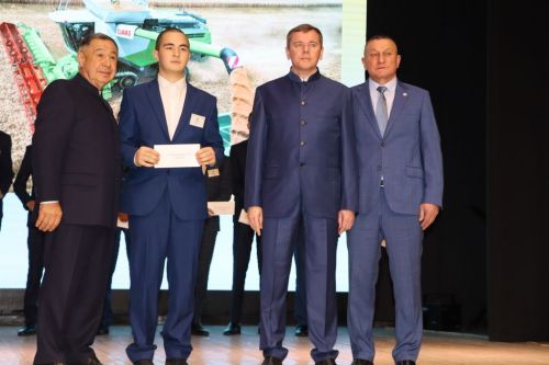Иген иккәнне һәркем хөрмәт иткән