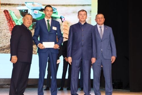 Иген иккәнне һәркем хөрмәт иткән