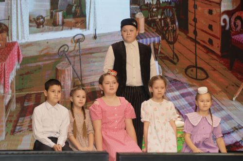 Бүген район мәдәният йортында Шәүкәт Биктимеров исемендәге республика балалар театр сәнгате конкурсының финалы узды