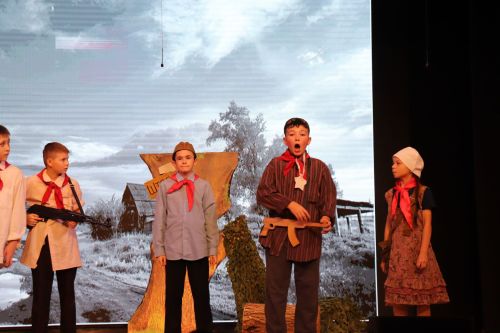Бүген район мәдәният йортында Шәүкәт Биктимеров исемендәге республика балалар театр сәнгате конкурсының финалы узды