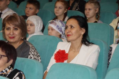 Бүген район мәдәният йортында Шәүкәт Биктимеров исемендәге республика балалар театр сәнгате конкурсының финалы узды