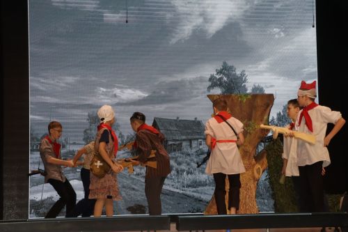 Бүген район мәдәният йортында Шәүкәт Биктимеров исемендәге республика балалар театр сәнгате конкурсының финалы узды