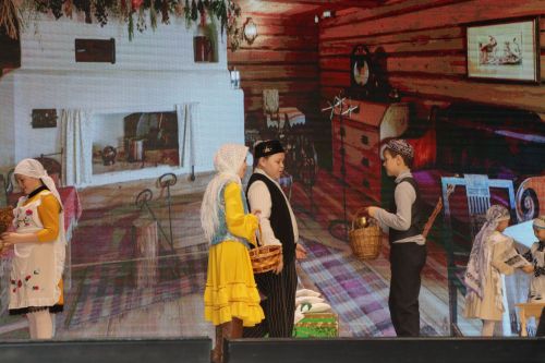 Бүген район мәдәният йортында Шәүкәт Биктимеров исемендәге республика балалар театр сәнгате конкурсының финалы узды