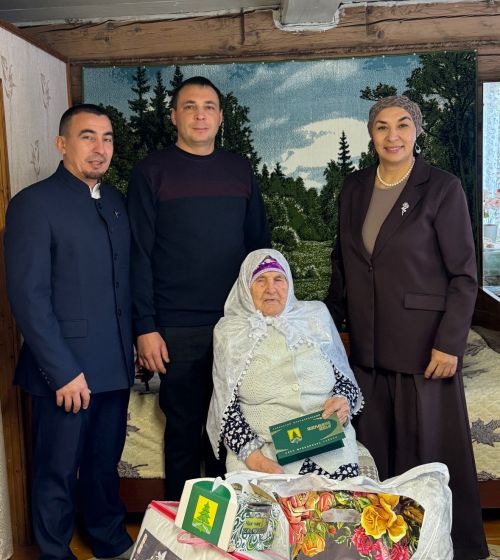 Өтернәс авылында яшәүче  Хәнүза Габделхакованы 90 яшьлек юбилее белән тәбрикләделәр