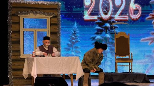 Район мәдәният йортында Саба тамашачысы өчен «Әлмәндәргә ияреп, ягъни, «Әлмәндәр хикмәтләре» дигән Яңа ел тамашасы күрсәтелде