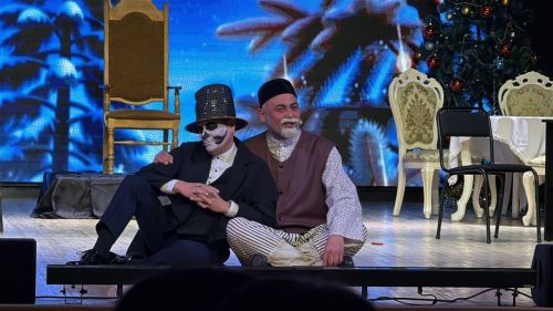 Район мәдәният йортында Саба тамашачысы өчен «Әлмәндәргә ияреп, ягъни, «Әлмәндәр хикмәтләре» дигән Яңа ел тамашасы күрсәтелде
