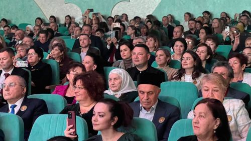 “100 елга сузылган якты юл...” (фоторепортаж, 2 өлеш)