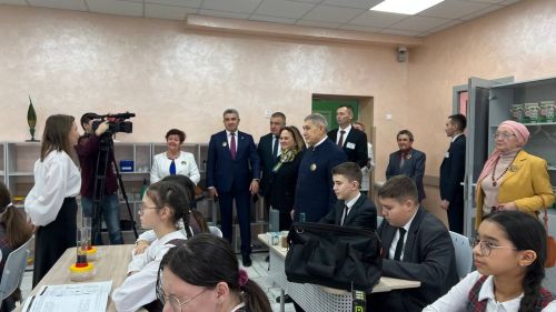 “100 елга сузылган якты юл...”  (фоторепортаж 1  өлеш)