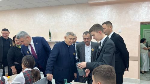 “100 елга сузылган якты юл...”  (фоторепортаж 1  өлеш)