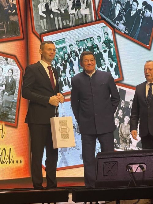 “100 елга сузылган якты юл...” (фоторепортаж, 2 өлеш)