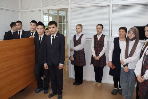 Редакциябездә кунакта Олы Кибәче урта мәктәбе укучылары булды