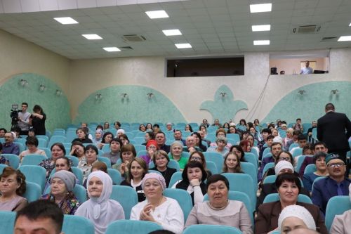 Илһамнары һәм эчкерсезлеге белән тормышыбызны онытылмаслык тәэсирләр бүләк итүчеләр