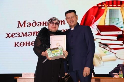 Илһамнары һәм эчкерсезлеге белән тормышыбызны онытылмаслык тәэсирләр бүләк итүчеләр