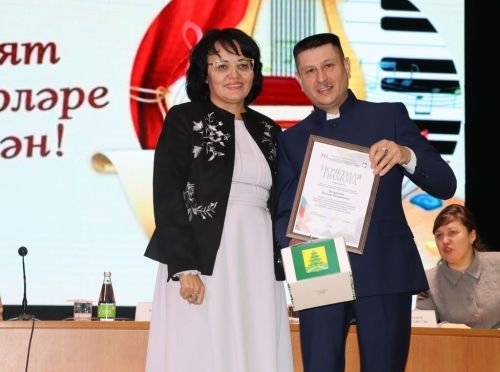 Илһамнары һәм эчкерсезлеге белән тормышыбызны онытылмаслык тәэсирләр бүләк итүчеләр