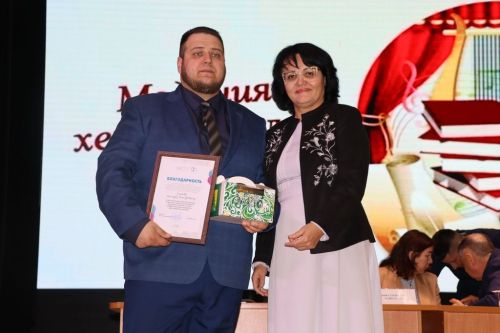 Илһамнары һәм эчкерсезлеге белән тормышыбызны онытылмаслык тәэсирләр бүләк итүчеләр