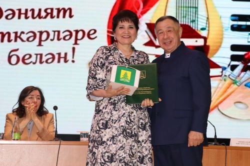 Илһамнары һәм эчкерсезлеге белән тормышыбызны онытылмаслык тәэсирләр бүләк итүчеләр