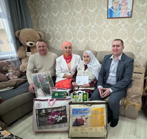 Сатыш авылында яшәүче Хәлимә Миннебаеваны 95 яшьлек юбилее белән котладылар