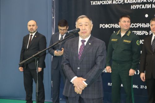 Сабага  ярышырга  Кытайдан  һәм Ираннан да  килделәр