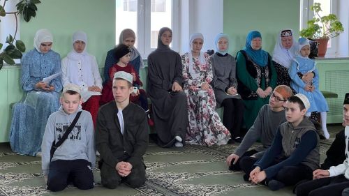 Сабада балалар өчен Азан әйтү һәм вәгазь сөйләү бәйгесендә 40лап бала катнашты