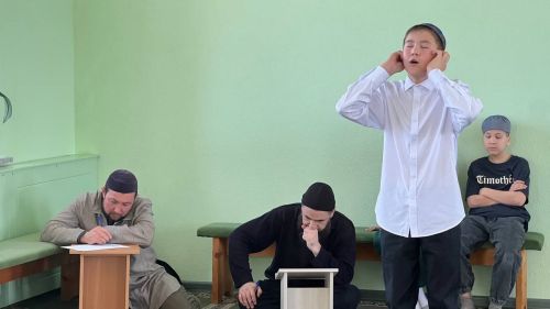 Сабада балалар өчен Азан әйтү һәм вәгазь сөйләү бәйгесендә 40лап бала катнашты