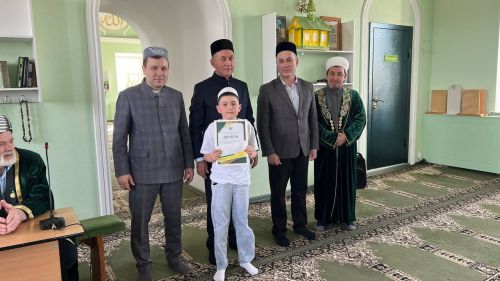 Сабада балалар өчен Азан әйтү һәм вәгазь сөйләү бәйгесендә 40лап бала катнашты
