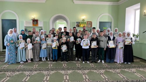 Сабада балалар өчен Азан әйтү һәм вәгазь сөйләү бәйгесендә 40лап бала катнашты