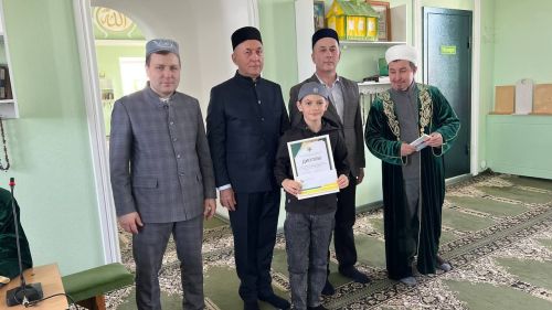Сабада балалар өчен Азан әйтү һәм вәгазь сөйләү бәйгесендә 40лап бала катнашты