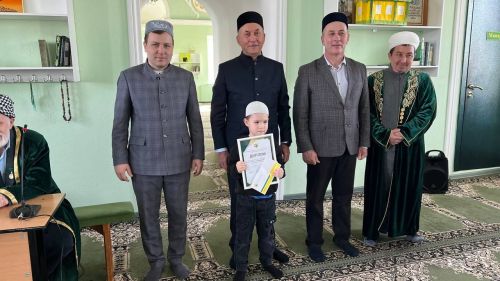 Сабада балалар өчен Азан әйтү һәм вәгазь сөйләү бәйгесендә 40лап бала катнашты