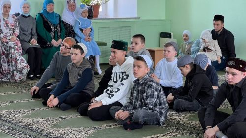 Сабада балалар өчен Азан әйтү һәм вәгазь сөйләү бәйгесендә 40лап бала катнашты