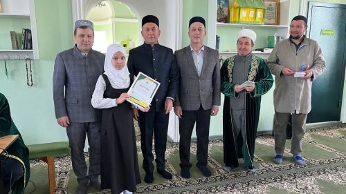 Сабада балалар өчен Азан әйтү һәм вәгазь сөйләү бәйгесендә 40лап бала катнашты