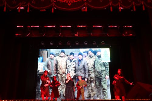 Район башлыгы Рәис Миңнеханов гүзәл затларыбызны бәйрәм белән котлады