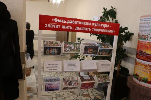Район башлыгы Рәис Миңнеханов гүзәл затларыбызны бәйрәм белән котлады