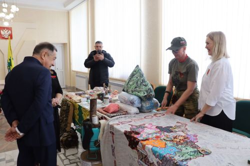 Район башлыгы Рәис Миңнеханов гүзәл затларыбызны бәйрәм белән котлады