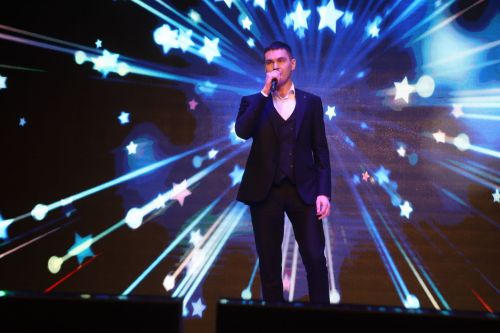 Район башлыгы Рәис Миңнеханов гүзәл затларыбызны бәйрәм белән котлады