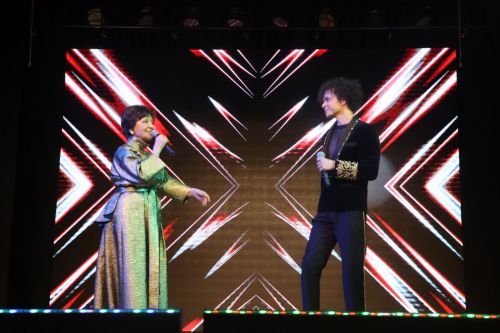 Район башлыгы Рәис Миңнеханов гүзәл затларыбызны бәйрәм белән котлады