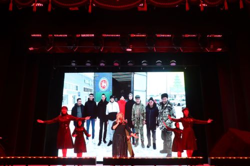 Район башлыгы Рәис Миңнеханов гүзәл затларыбызны бәйрәм белән котлады