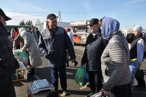 Узган шимбәдә Сабада һәм Шәмәрдәндә узган ярминкәләрдә  80нән артык сәүдә ноктасы эшләде