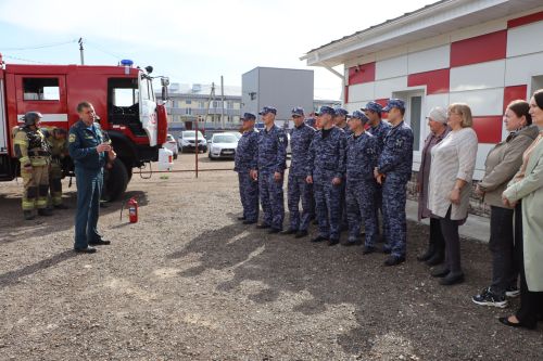 Росгвардия бинасында янгынга  каршы  өйрәнүләр узды