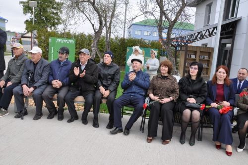 Безне Тукай тәрбияли