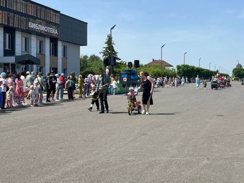 Балаларны яклау көнендә Сабада коляскалар парады узды