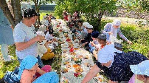 Саба мөхтәсибәте район социаль яклау идарәсе белән берлектә кайгыртуга мохтаҗ гаиләләрдә тәрбияләнүче балалар өчен җәйге бәйрәм уздырды
