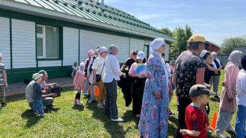 Саба мөхтәсибәте район социаль яклау идарәсе белән берлектә кайгыртуга мохтаҗ гаиләләрдә тәрбияләнүче балалар өчен җәйге бәйрәм уздырды