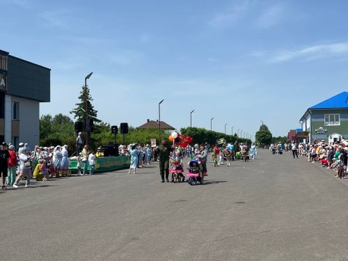 Балаларны яклау көнендә Сабада коляскалар парады узды