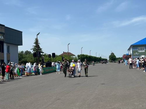 Балаларны яклау көнендә Сабада коляскалар парады узды