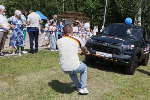 Нык куллылар машина тарта