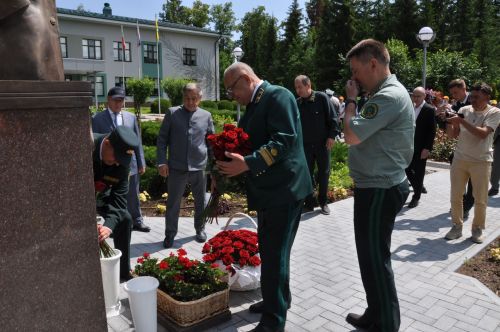 «Нургали оныклары»на тиңнәр юк